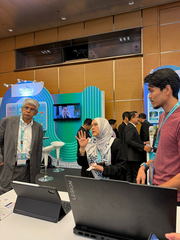 HR Avenue at GIFF 2025 photo 2